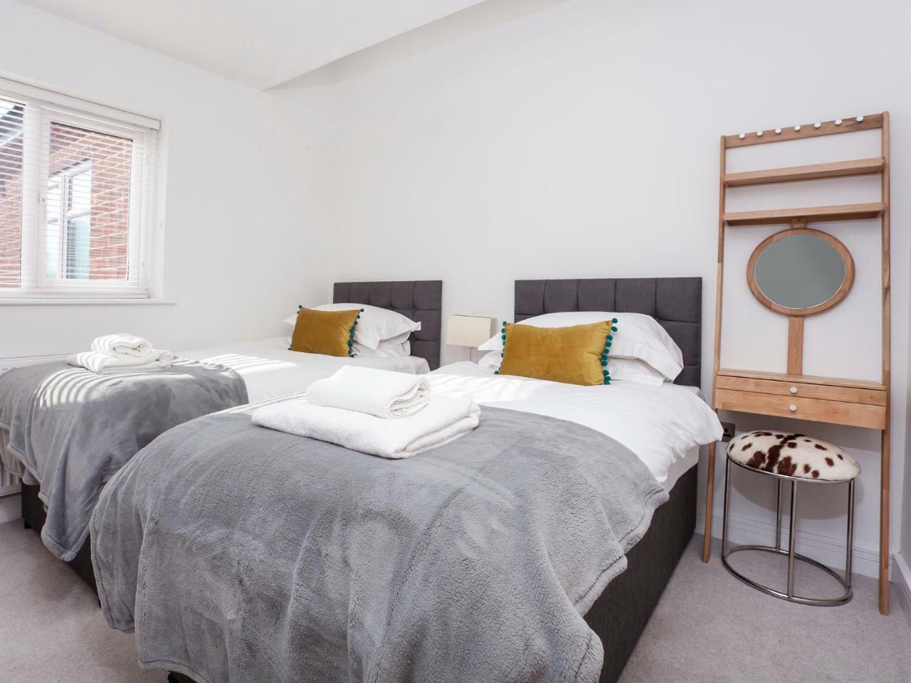 יורק White House Apartments-Free Parking 1 Car Per Apartment מראה חיצוני תמונה