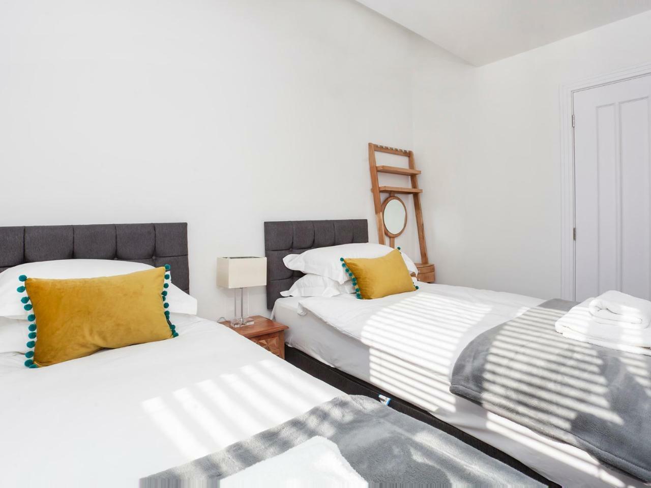 יורק White House Apartments-Free Parking 1 Car Per Apartment מראה חיצוני תמונה