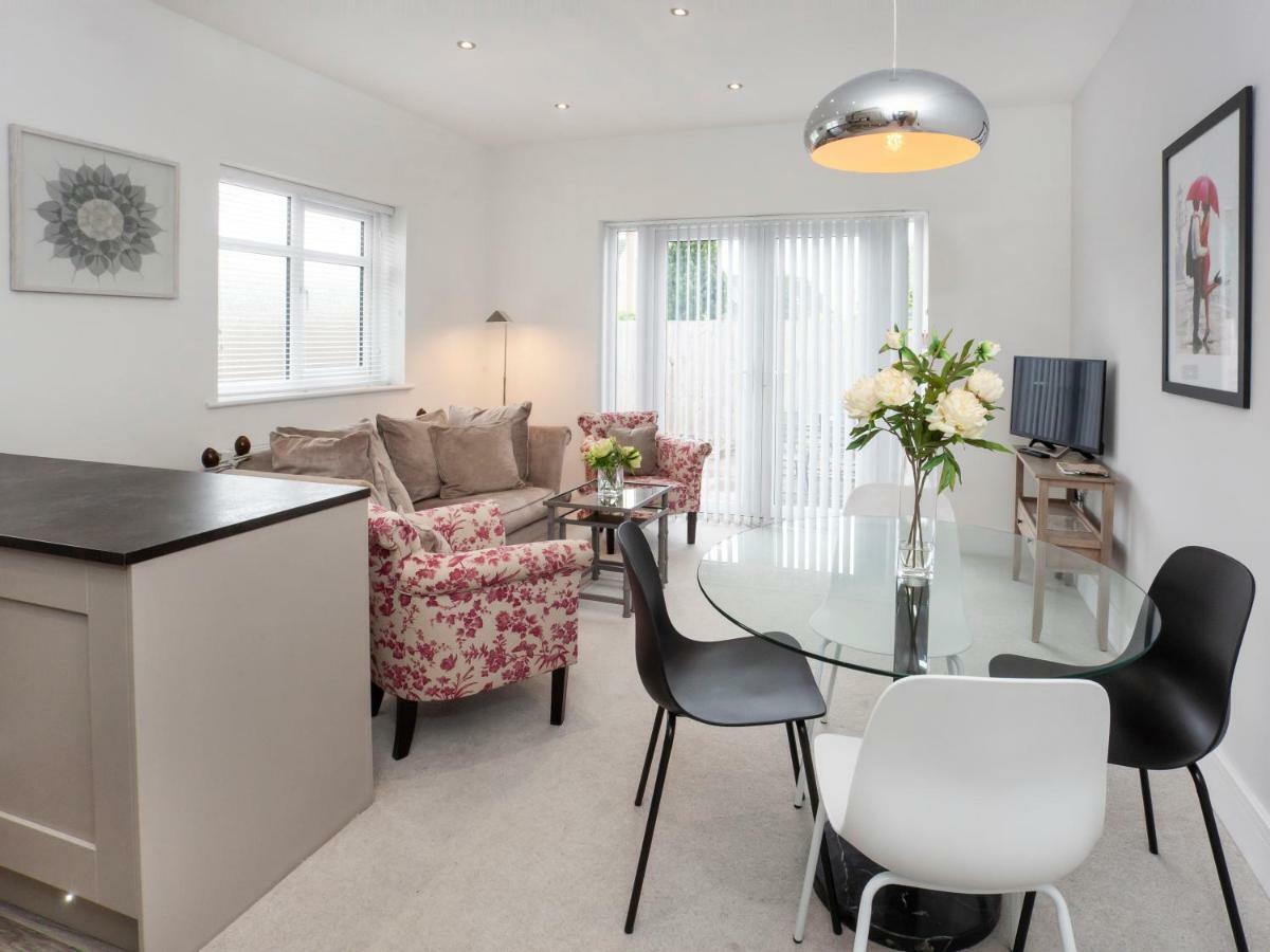 יורק White House Apartments-Free Parking 1 Car Per Apartment מראה חיצוני תמונה