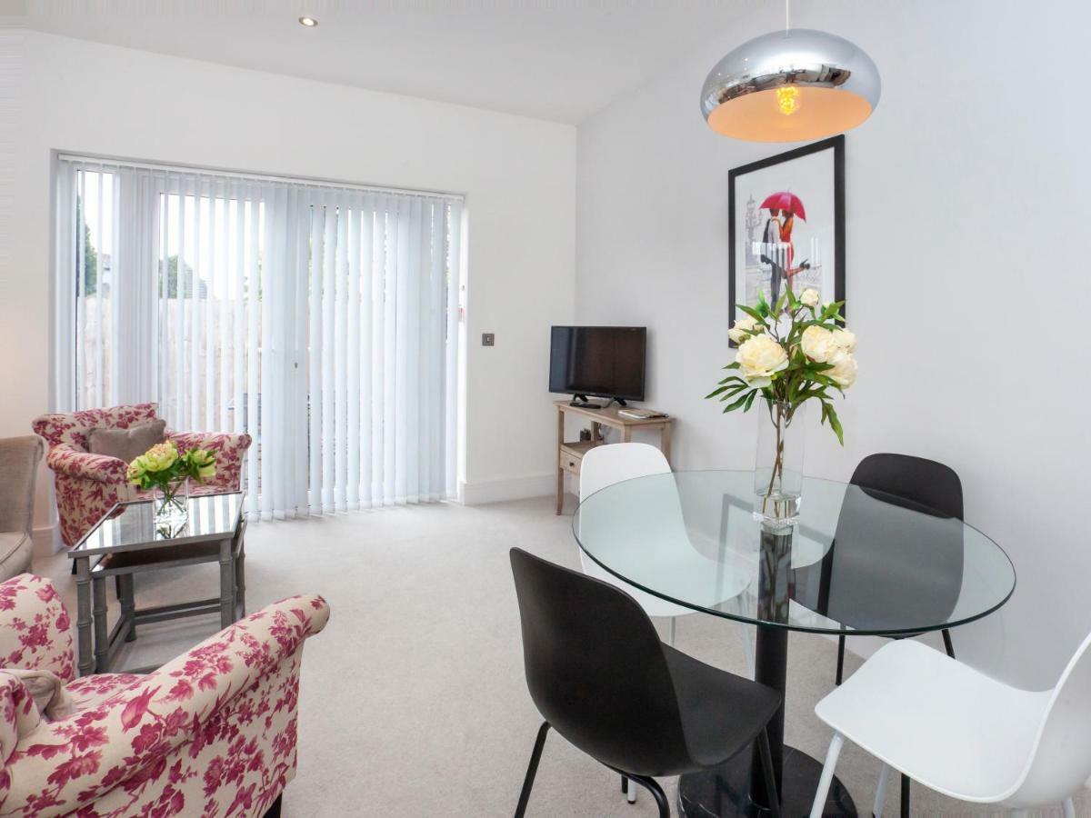 יורק White House Apartments-Free Parking 1 Car Per Apartment מראה חיצוני תמונה